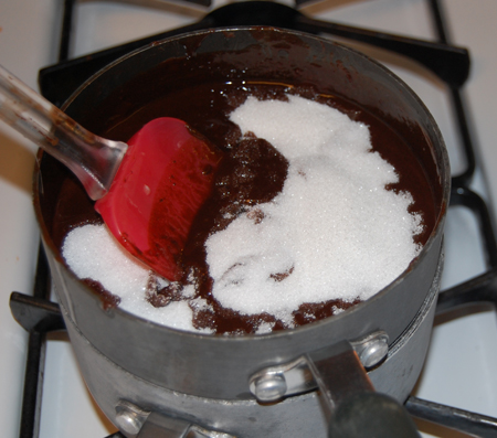 choccake_sugar.jpg