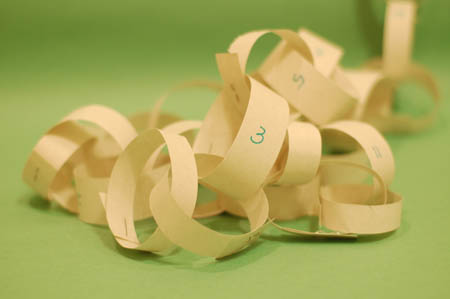 paperchain_450.jpg