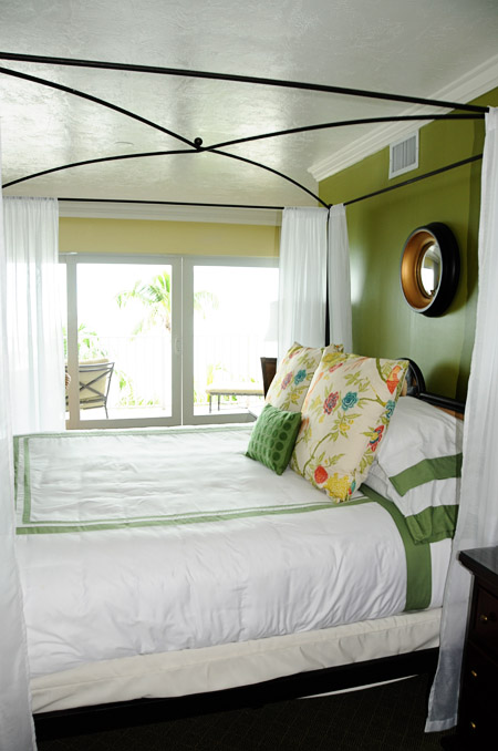 naplesbed1.jpg